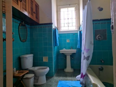 Casa Independiente de 5 habitaciones en venta en Playa, La Habana