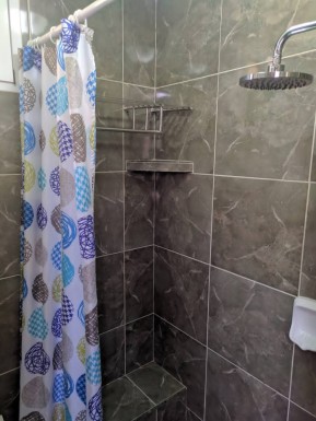 Casa Independiente de 5 habitaciones en venta en Playa, La Habana