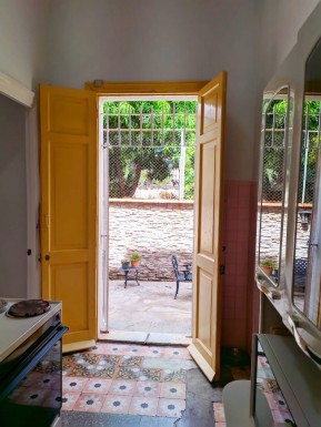 Casa Independiente de 5 habitaciones en venta en Playa, La Habana
