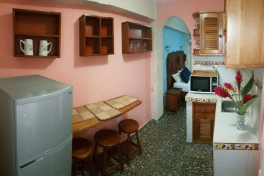 Casa Independiente de 5 habitaciones en venta en Playa, La Habana