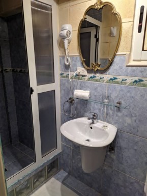Casa Independiente de 5 habitaciones en venta en Playa, La Habana