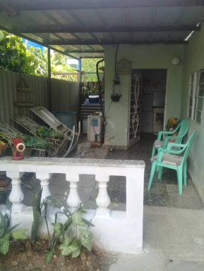 Casa Independiente de 1 habitación en venta en Los Quemados, Marianao, La Habana