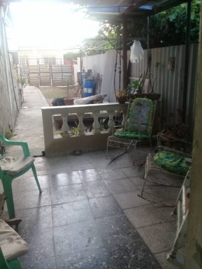 Casa Independiente de 1 habitación en venta en Los Quemados, Marianao, La Habana