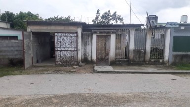Casa Independiente en Ponce, Arroyo Naranjo, La Habana