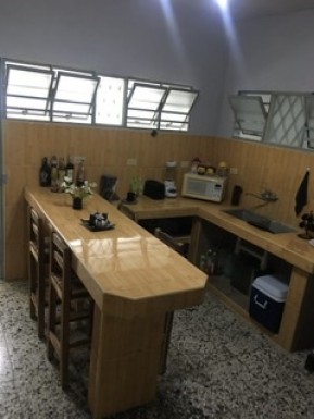 Casa Independiente de 4 habitaciones en venta en California, San Miguel del Padrón, La Habana