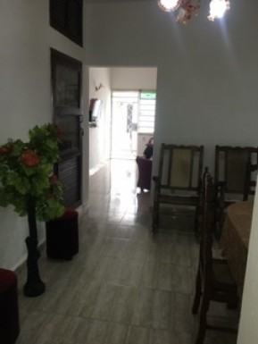 Casa Independiente de 4 habitaciones en venta en California, San Miguel del Padrón, La Habana