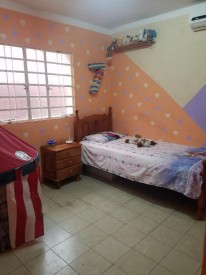 Casa de 4 habitaciones en venta en Ampliación del Sevillano, Arroyo Naranjo, La Habana - 5