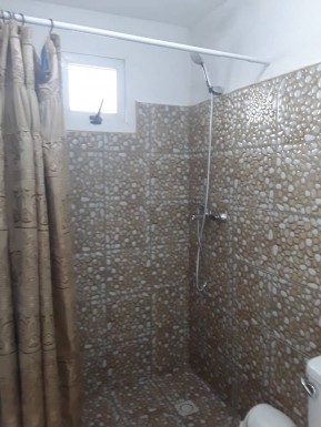 Casa Independiente de 3 habitaciones en venta en Guanabo, Habana del Este, La Habana