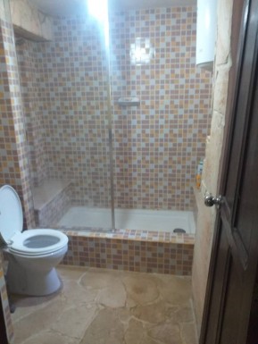 Casa de 2 habitaciones en venta en Cerro, La Habana