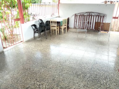 Casa Independiente de 2 habitaciones en venta en Lotería, Cotorro, La Habana