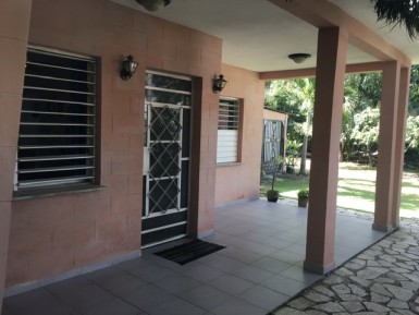 Casa Independiente en Las Granjas, Cotorro, La Habana
