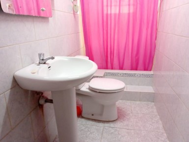 Biplanta de 6 habitaciones en venta en Mazorra, Boyeros, La Habana