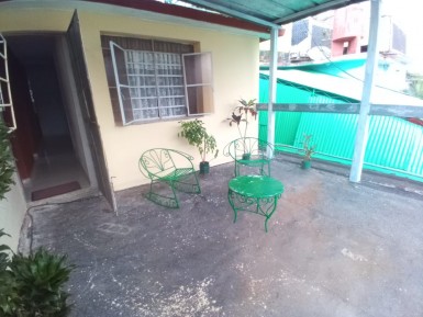 Biplanta de 6 habitaciones en venta en Mazorra, Boyeros, La Habana