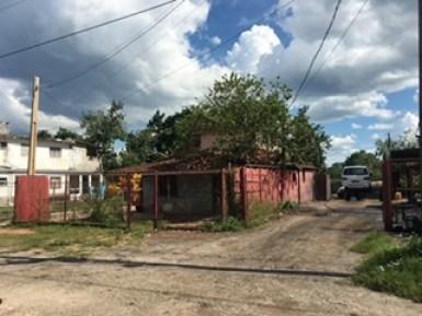 House with 4 bedrooms for sale in El Globo, Boyeros, La Habana