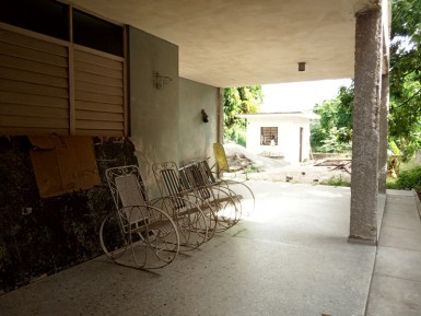 Casa Independiente de 6 habitaciones en venta en Nuevo Vedado - Puentes Grandes, Plaza de la Revolución, La Habana