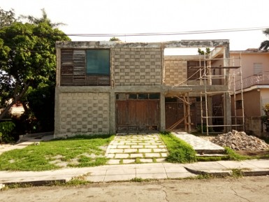 Casa Independiente de 6 habitaciones en venta en Nuevo Vedado - Puentes Grandes, Plaza de la Revolución, La Habana