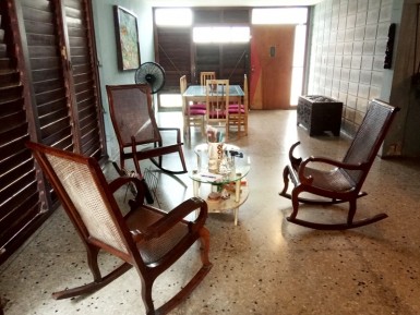 Casa Independiente de 6 habitaciones en venta en Nuevo Vedado - Puentes Grandes, Plaza de la Revolución, La Habana