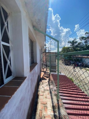 Duplex with 2 bedrooms for sale in Los Quemados, Marianao, La Habana