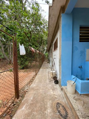 Casa Independiente de 3 habitaciones en venta en Alamar Este, Habana del Este, La Habana