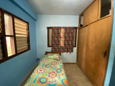 Casa Independiente de 3 habitaciones en venta en Alamar Este, Habana del Este, La Habana