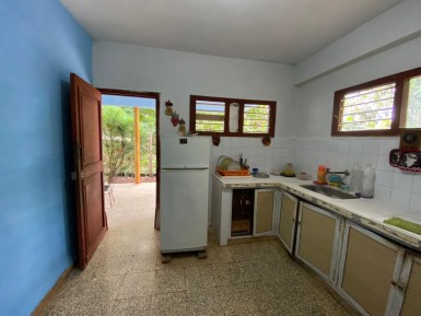 Casa Independiente de 3 habitaciones en venta en Alamar Este, Habana del Este, La Habana