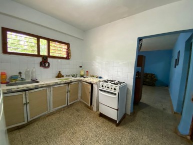 Casa Independiente de 3 habitaciones en venta en Alamar Este, Habana del Este, La Habana