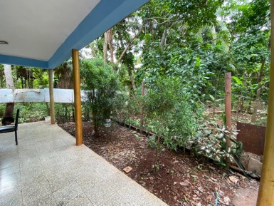 Casa Independiente de 3 habitaciones en venta en Alamar Este, Habana del Este, La Habana