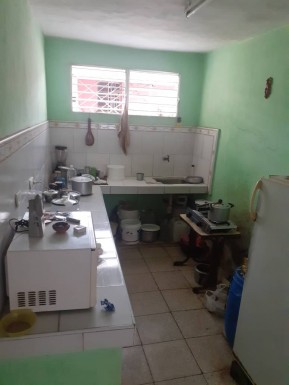 Casa Independiente de 4 habitaciones en venta en Las Guásimas, Arroyo Naranjo, La Habana
