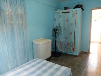 Casa Independiente de 5 habitaciones en venta en Balcón Arimao, La Lisa, La Habana
