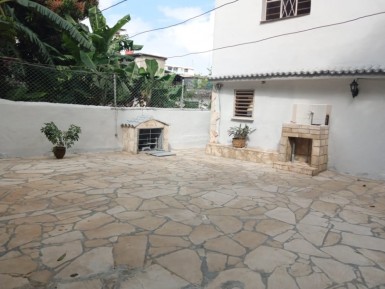 Casa Independiente de 5 habitaciones en venta en Balcón Arimao, La Lisa, La Habana