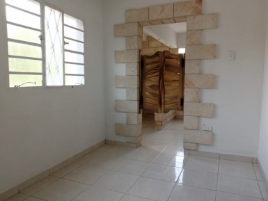Casa Independiente de 5 habitaciones en venta en Balcón Arimao, La Lisa, La Habana