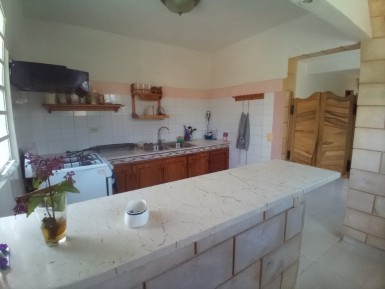 Casa Independiente de 5 habitaciones en venta en Balcón Arimao, La Lisa, La Habana