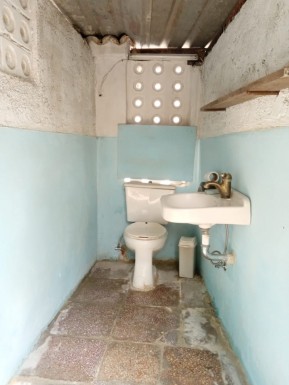Casa Independiente de 5 habitaciones en venta en Balcón Arimao, La Lisa, La Habana