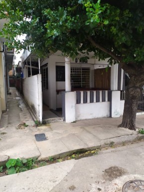 Duplex with 5 bedrooms for sale in Buenavista, Playa, La Habana