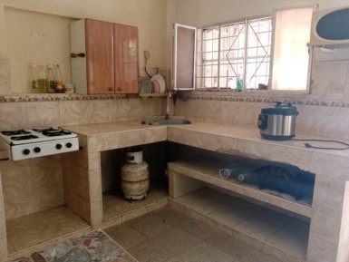 Casa Independiente de 3 habitaciones en venta en Guanabo, Habana del Este, La Habana