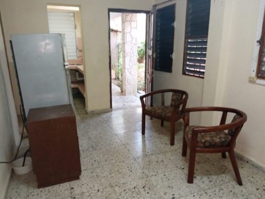 Casa Independiente de 3 habitaciones en venta en Guanabo, Habana del Este, La Habana