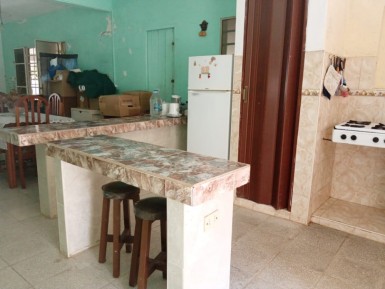 Casa Independiente de 3 habitaciones en venta en Guanabo, Habana del Este, La Habana