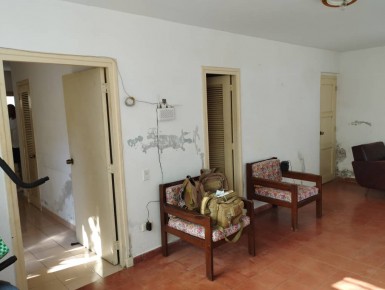 Casa Independiente de 6 habitaciones en venta en Nuevo Vedado, Plaza de la Revolución, La Habana
