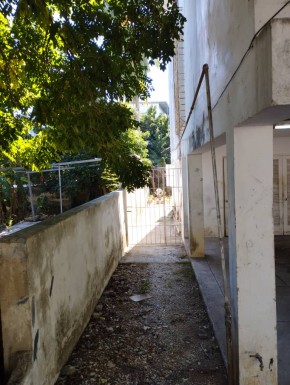 Casa Independiente de 6 habitaciones en venta en Nuevo Vedado, Plaza de la Revolución, La Habana