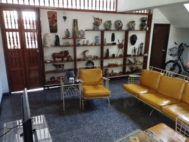 Casa Independiente de 6 habitaciones en venta en Nuevo Vedado, Plaza de la Revolución, La Habana