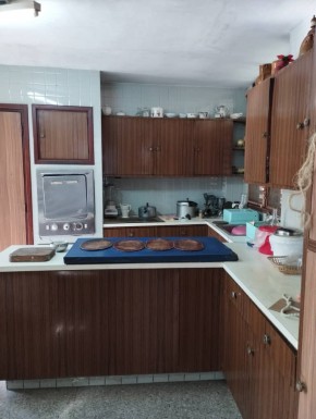 Casa Independiente de 6 habitaciones en venta en Nuevo Vedado, Plaza de la Revolución, La Habana