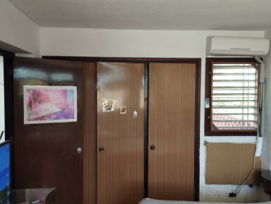 Casa Independiente de 6 habitaciones en venta en Nuevo Vedado, Plaza de la Revolución, La Habana