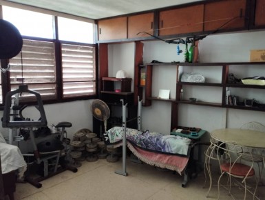 Casa Independiente de 6 habitaciones en venta en Nuevo Vedado, Plaza de la Revolución, La Habana