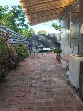 Casa Independiente de 6 habitaciones en venta en Antonio Guiteras, Habana del Este, La Habana