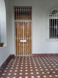 Casa Independiente de 5 habitaciones en venta en Los Quemados, Marianao, La Habana