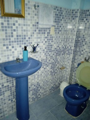 Casa Independiente de 5 habitaciones en venta en Los Quemados, Marianao, La Habana