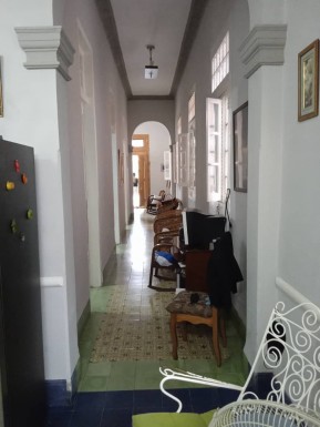 Casa Independiente de 5 habitaciones en venta en Los Quemados, Marianao, La Habana