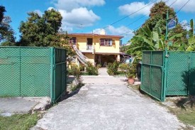 Casa Independiente de 3 habitaciones en venta en Antonio Guiteras, Habana del Este, La Habana - Miniatura 1