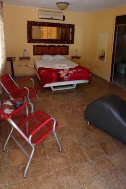 Casa Independiente de 3 habitaciones en venta en Antonio Guiteras, Habana del Este, La Habana