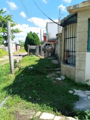 Casa Independiente de 2 habitaciones en venta en Regla, La Habana